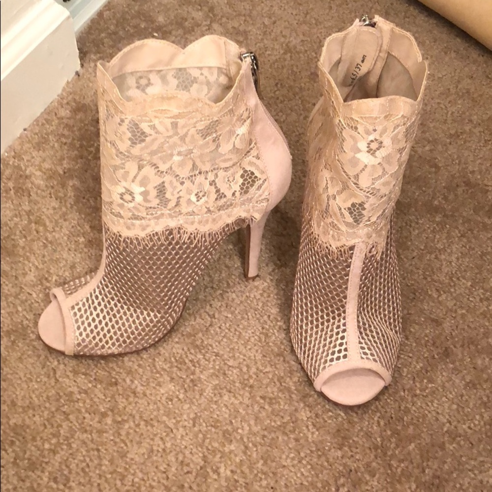 light pink heeled boots Chinese laundry